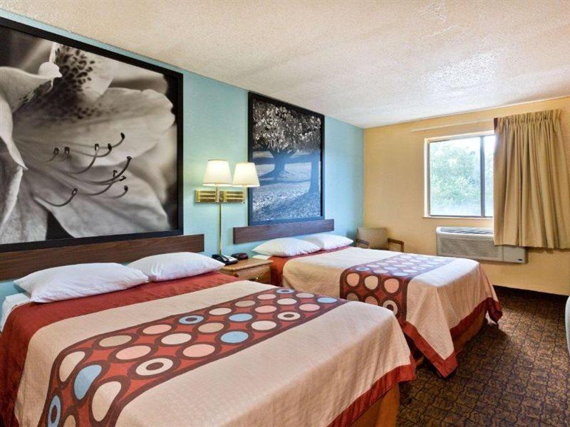 Отель Super 8 By Wyndham Lexington Park/California Area Экстерьер фото