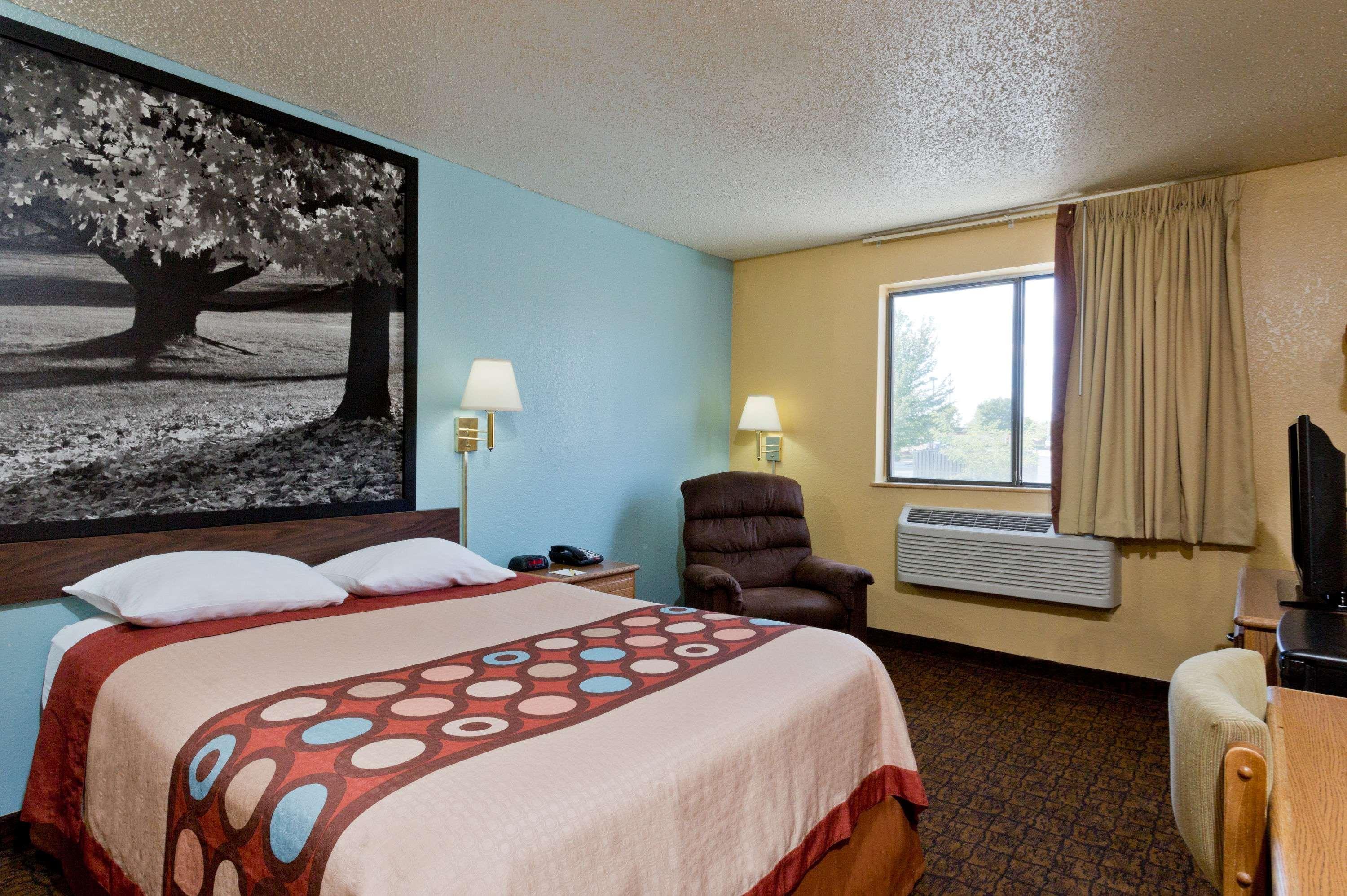 Отель Super 8 By Wyndham Lexington Park/California Area Экстерьер фото