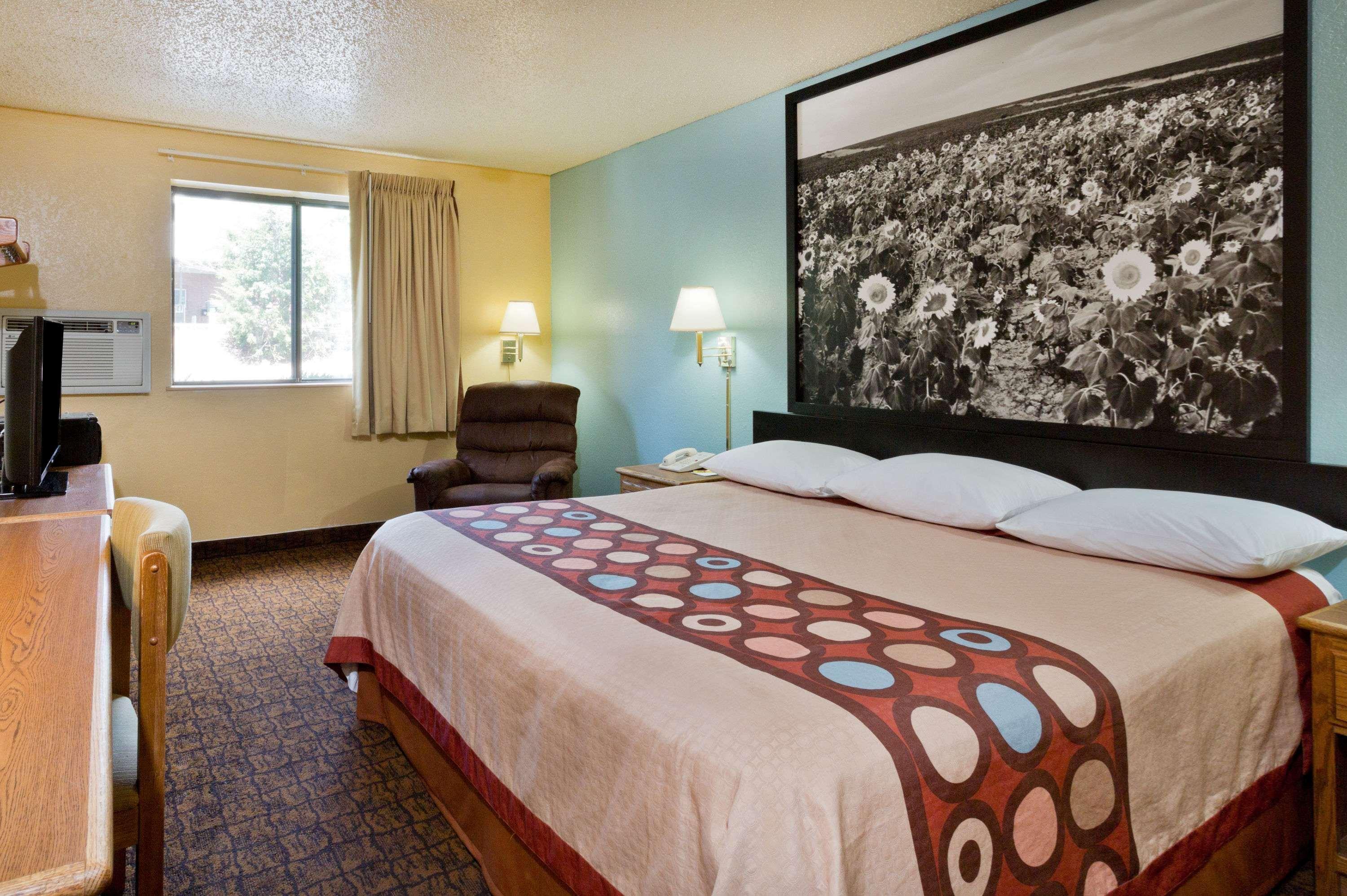 Отель Super 8 By Wyndham Lexington Park/California Area Экстерьер фото