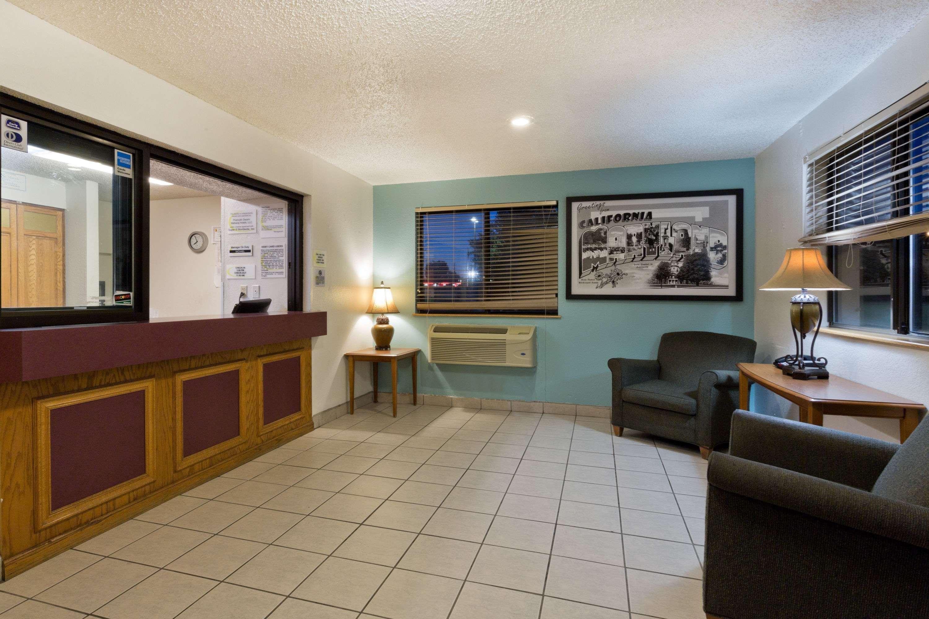 Отель Super 8 By Wyndham Lexington Park/California Area Экстерьер фото