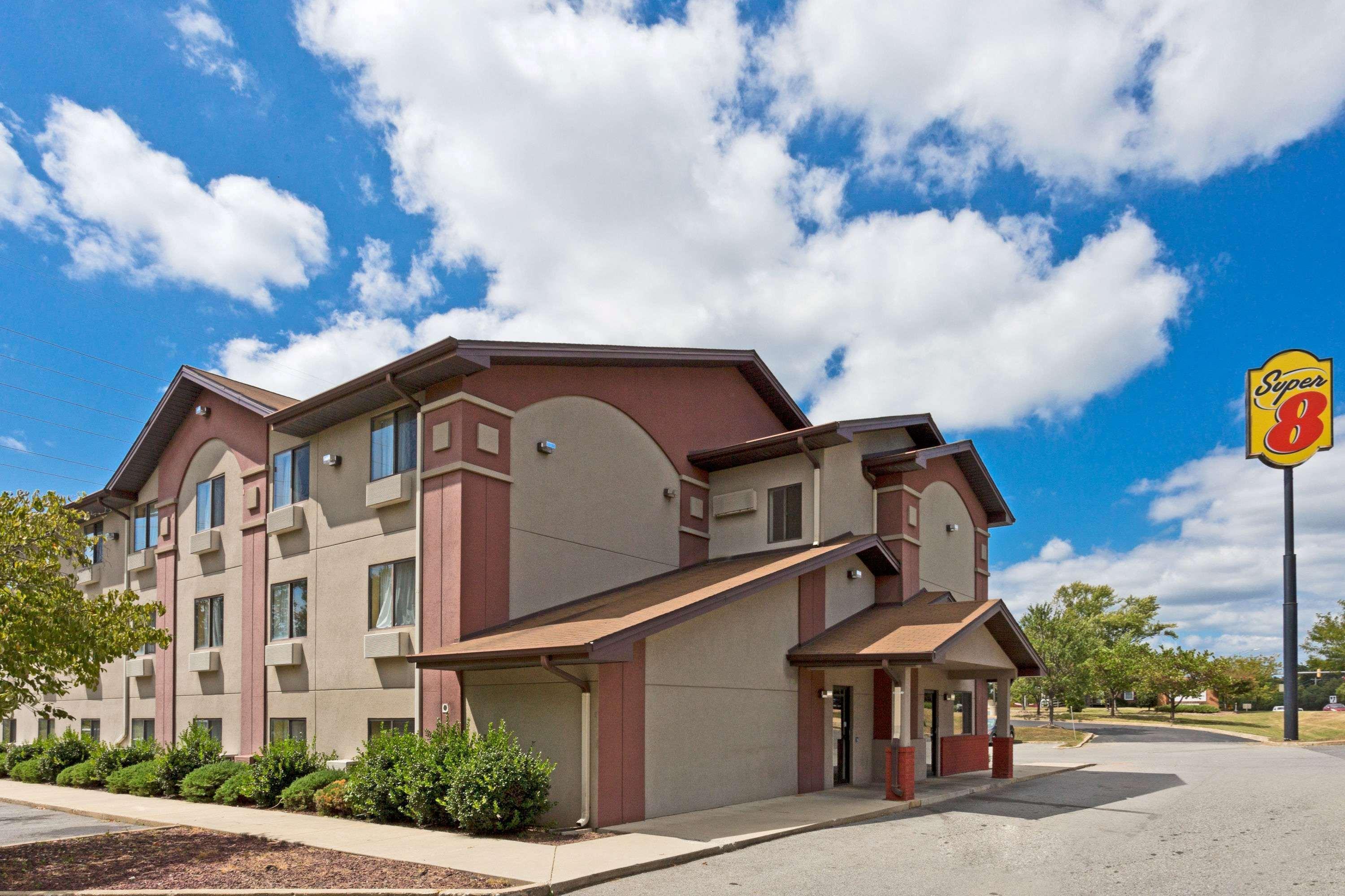 Отель Super 8 By Wyndham Lexington Park/California Area Экстерьер фото