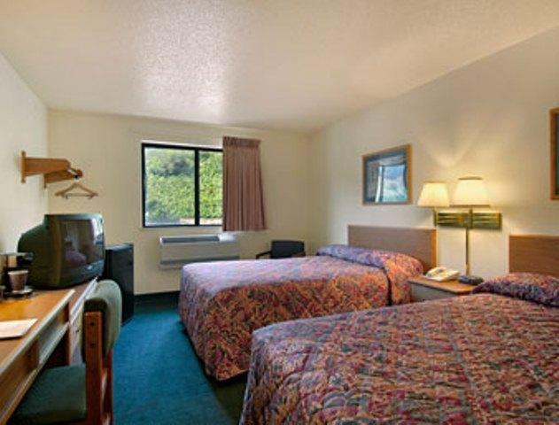 Отель Super 8 By Wyndham Lexington Park/California Area Номер фото