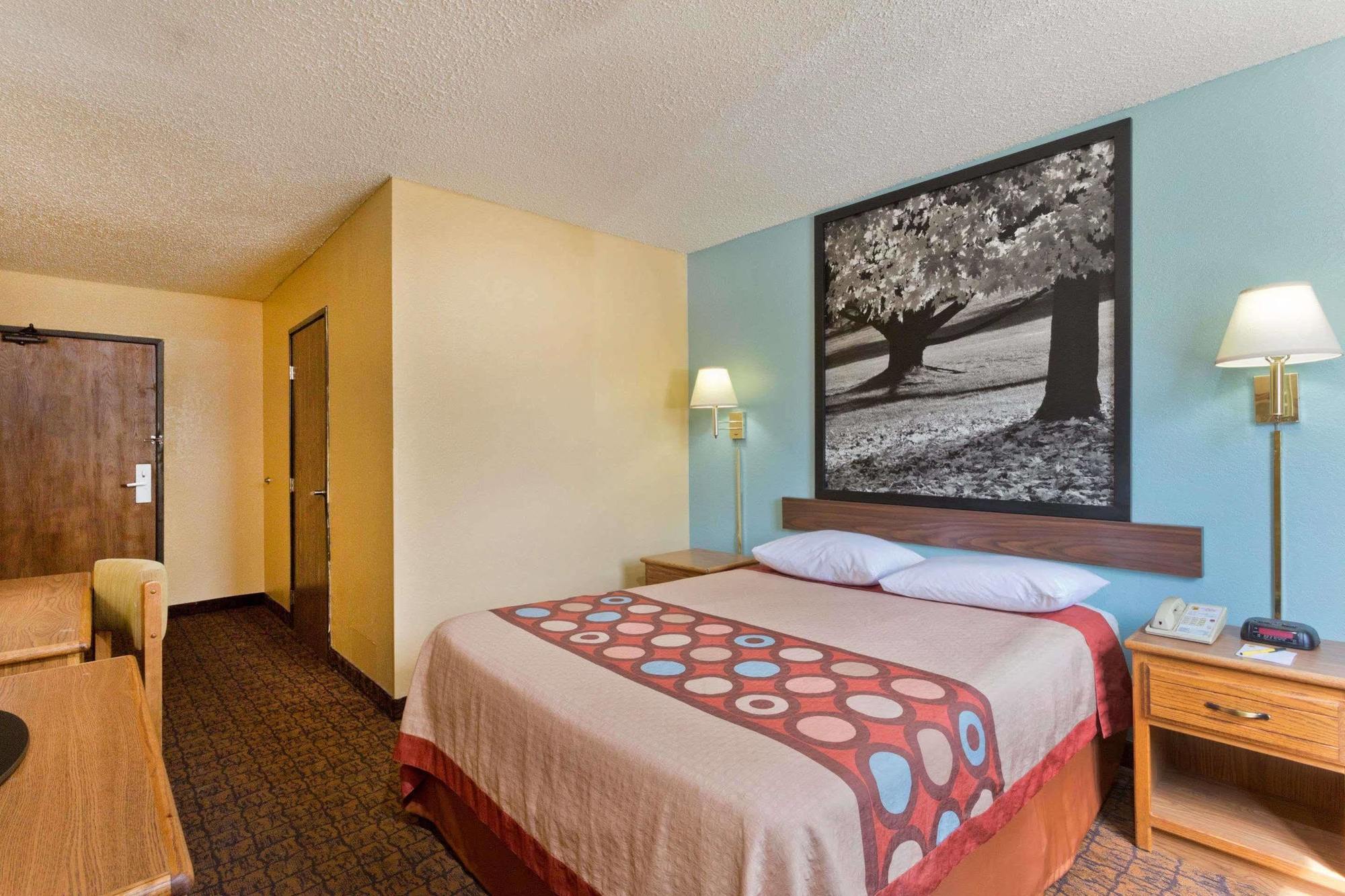 Отель Super 8 By Wyndham Lexington Park/California Area Экстерьер фото
