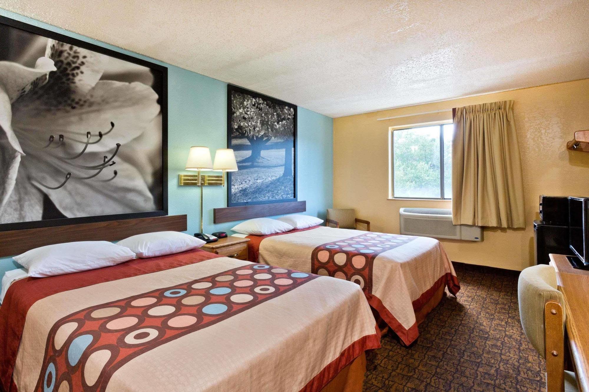 Отель Super 8 By Wyndham Lexington Park/California Area Экстерьер фото